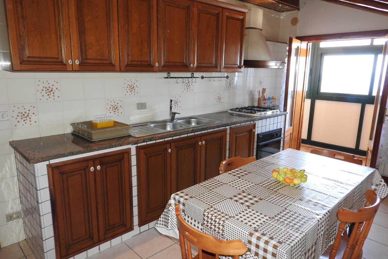 Appartement Mansarda Sul Mare Dei Ciclopi à Aci Trezza Extérieur photo